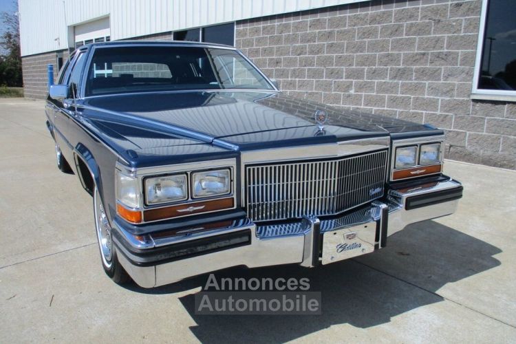 Cadillac Brougham d'Elegance  - <small></small> 26.000 € <small>TTC</small> - #4