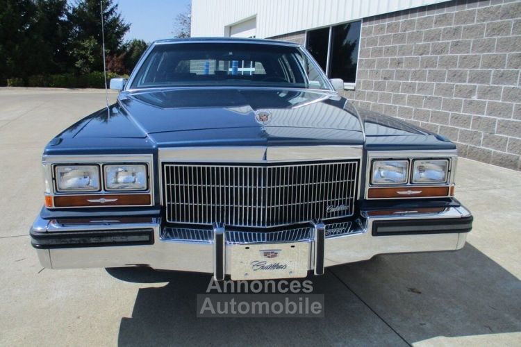 Cadillac Brougham d'Elegance  - <small></small> 26.000 € <small>TTC</small> - #5