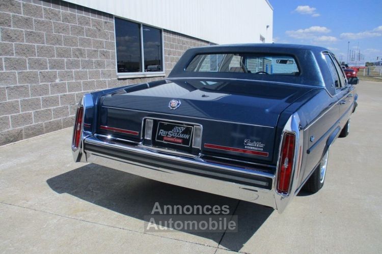 Cadillac Brougham d'Elegance  - <small></small> 26.000 € <small>TTC</small> - #12