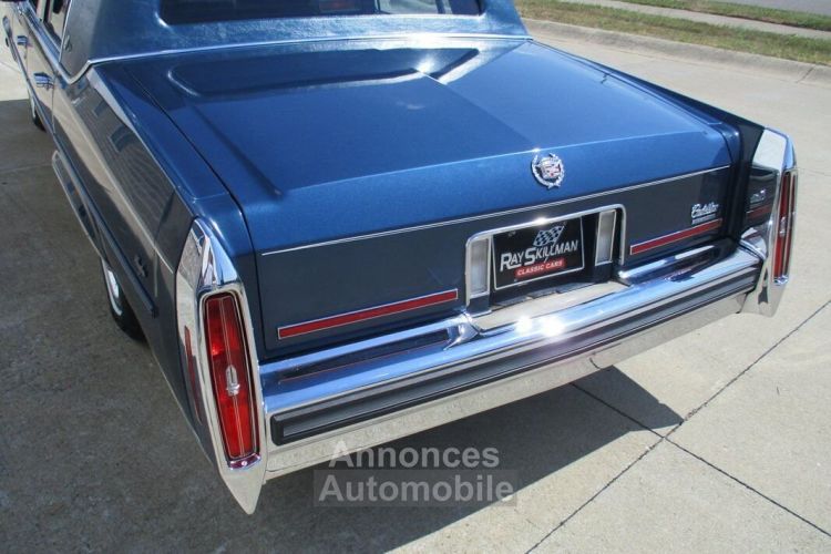 Cadillac Brougham d'Elegance  - <small></small> 26.000 € <small>TTC</small> - #28