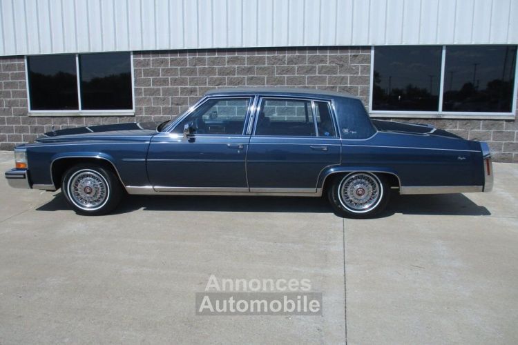 Cadillac Brougham d'Elegance  - <small></small> 26.000 € <small>TTC</small> - #40