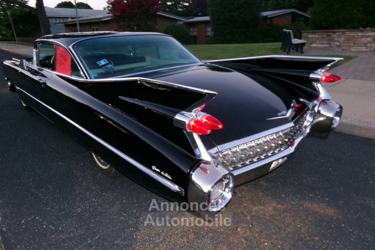 Cadillac Coupe DeVille - <small></small> 121.000 € <small>TTC</small> - #15