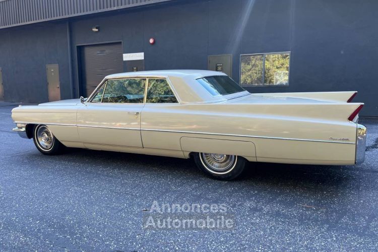 Cadillac Coupe DeVille  - <small></small> 40.500 € <small>TTC</small> - #3