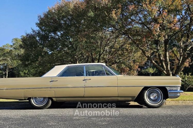 Cadillac Coupe DeVille sedan - <small></small> 34.400 € <small>TTC</small> - #24