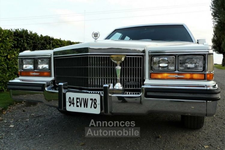 Cadillac Fleetwood Brougham - <small></small> 26.400 € <small>TTC</small> - #3