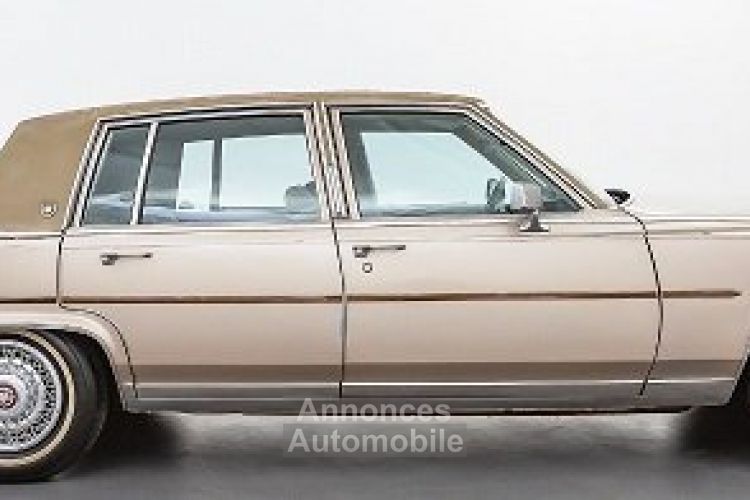 Cadillac Fleetwood Brougham - <small></small> 18.900 € <small>TTC</small> - #4