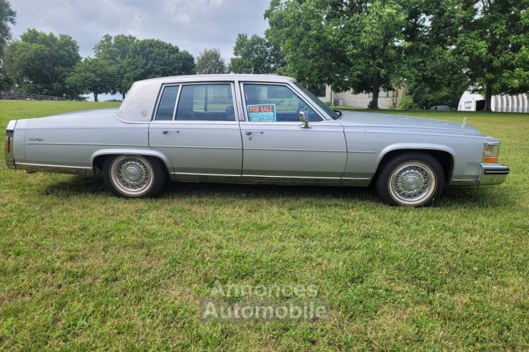 Cadillac Fleetwood brougham - <small></small> 26.800 € <small>TTC</small> - #2