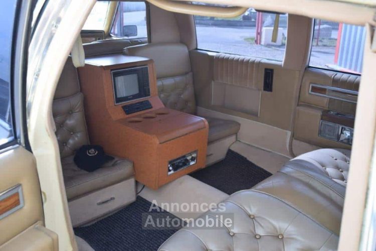 Cadillac Fleetwood Brougham Limousine - <small></small> 9.600 € <small>TTC</small> - #7