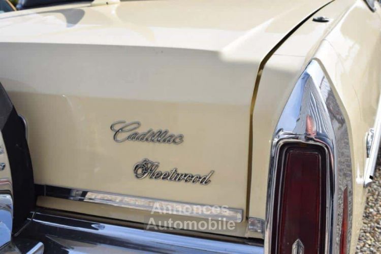 Cadillac Fleetwood Brougham Limousine - <small></small> 9.600 € <small>TTC</small> - #17