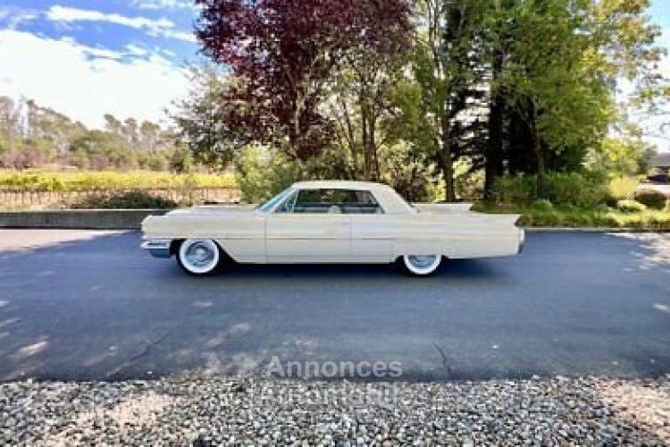 Cadillac Series 62 Coupe  - <small></small> 41.000 € <small>TTC</small> - #17