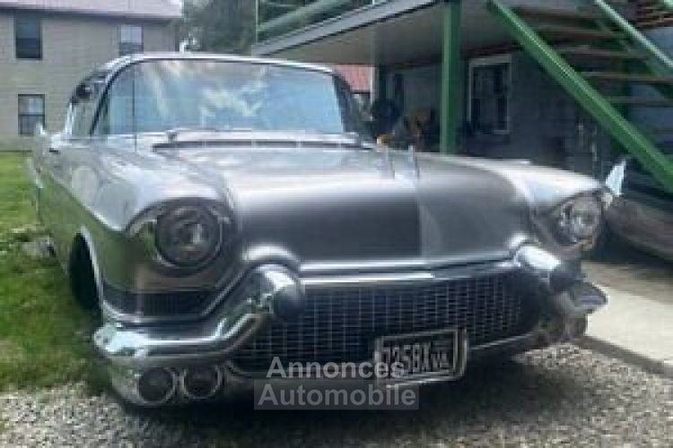 Cadillac Series 62 Coupe  - <small></small> 35.400 € <small>TTC</small> - #2