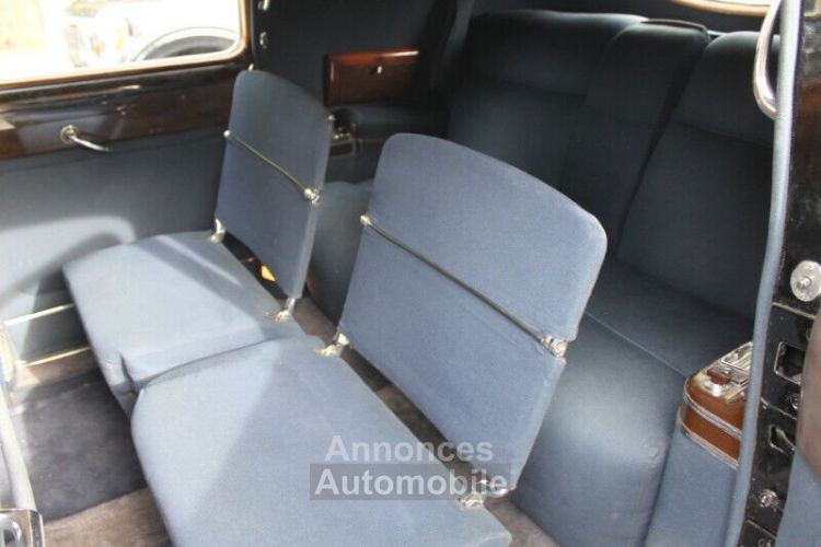 Cadillac Series 75 - <small></small> 59.500 € <small>TTC</small> - #23