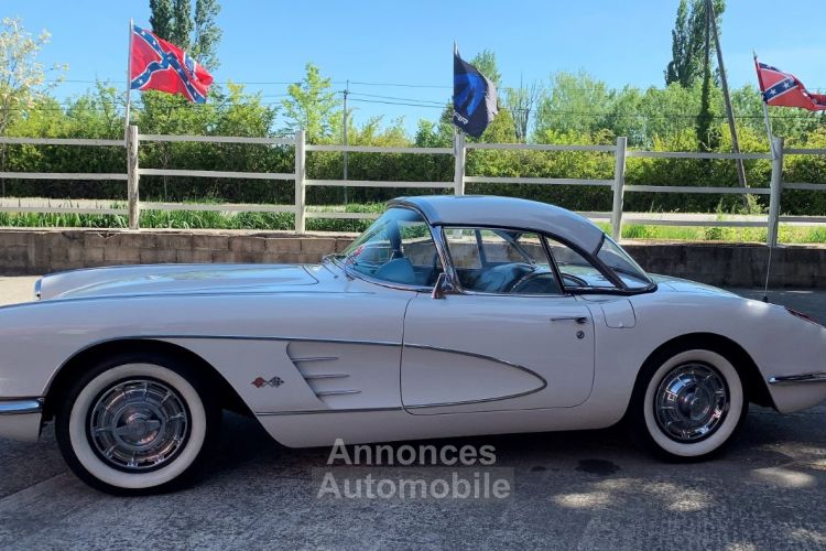 Chevrolet Corvette C1 CABRIOLET AVEC HARD TOP - Prix sur Demande - #3