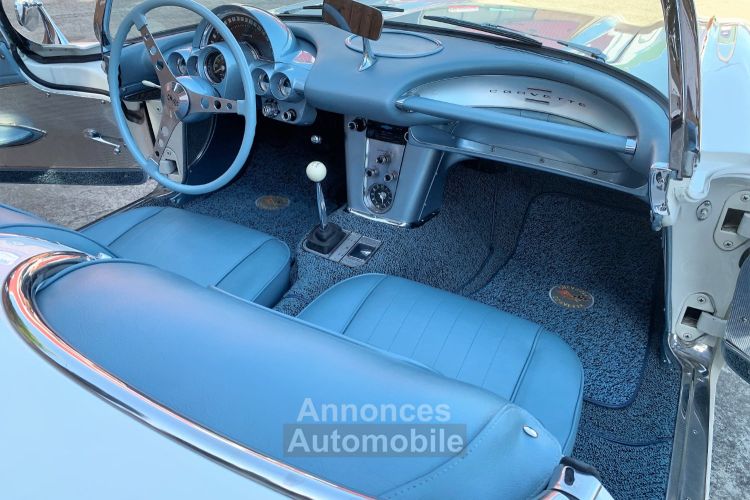 Chevrolet Corvette C1 CABRIOLET AVEC HARD TOP - Prix sur Demande - #16