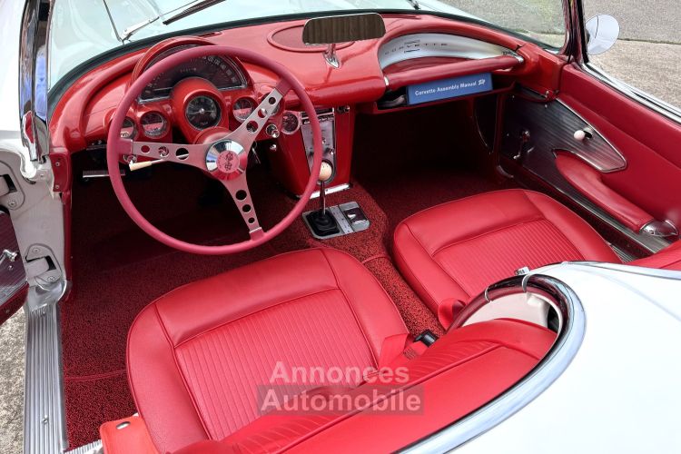 Chevrolet Corvette C1 CABRIOLET AVEC HARD TOP - Prix sur Demande - #15