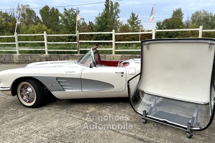 Chevrolet Corvette C1 CABRIOLET AVEC HARD TOP - Prix sur Demande - #16