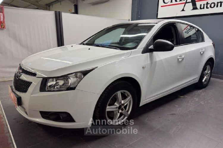 Chevrolet Cruze 1.7 VCDi 131 CV 1ERE MAIN - <small></small> 7.900 € <small>TTC</small> - #2