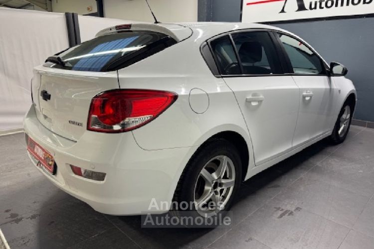 Chevrolet Cruze 1.7 VCDi 131 CV 1ERE MAIN - <small></small> 7.900 € <small>TTC</small> - #5