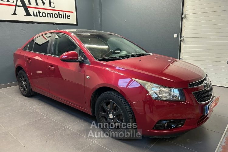 Chevrolet Cruze 2.0 VCDi 163 LT 1ERE MAIN - <small></small> 6.900 € <small>TTC</small> - #11