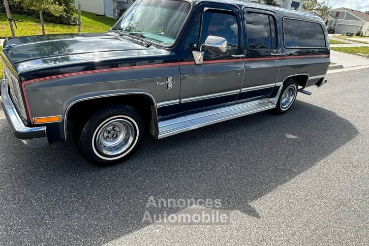 Chevrolet Suburban 1500  - <small></small> 19.000 € <small>TTC</small> - #2