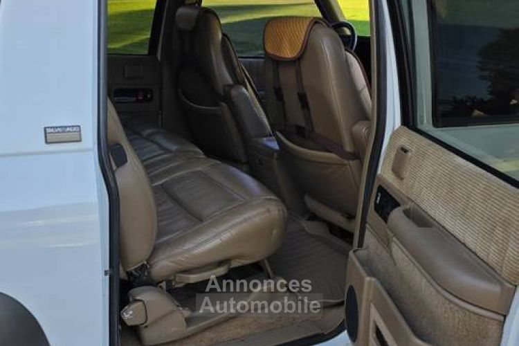 Chevrolet Suburban 2500  - <small></small> 22.000 € <small>TTC</small> - #18