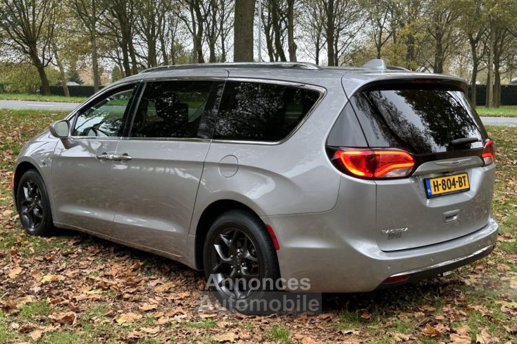 Chrysler Pacifica 2017 3.6 Benzine Stow&Go - <small></small> 38.900 € <small>TTC</small> - #3