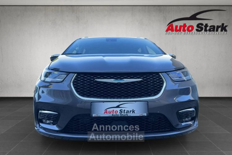 Chrysler Pacifica 2021 3,6°Plug-in-Hybrid°7 Sitzer°Fond Entertainment°uvm - <small></small> 42.990 € <small>TTC</small> - #2