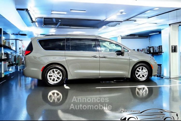 Chrysler Pacifica 2022 3.6 L/7 Sitze/LEDER/KEYLESS GO/LED - <small></small> 33.990 € <small>TTC</small> - #9