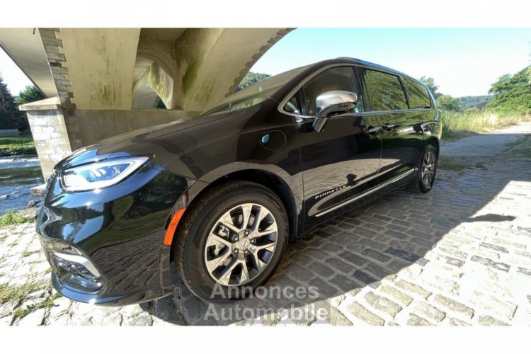 Chrysler Pacifica Limited Pinnacle Hybrid DVD FULL - <small></small> 79.650 € <small></small> - #2