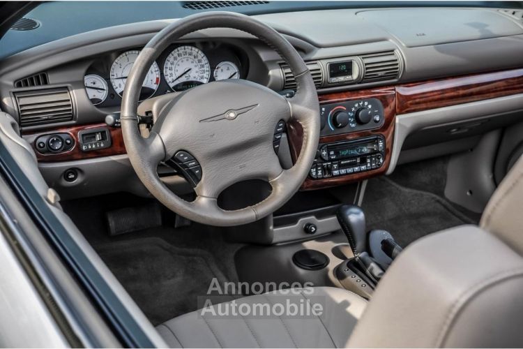 Chrysler Sebring Cabriolet 2.7i V6 - BVA 2001 LX - <small></small> 15.900 € <small>TTC</small> - #2