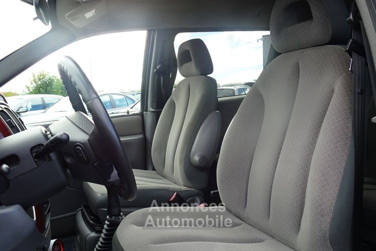 Chrysler Voyager 2.5 CRD143 LX - <small></small> 8.490 € <small>TTC</small> - #3