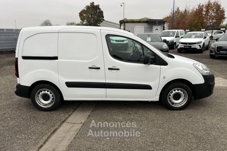 Citroen Berlingo Citroën 1.6 BlueHDi 100ch 1erMain 3Places Clim Régulateur Attelage - <small></small> 9.200 € <small>TTC</small> - #8