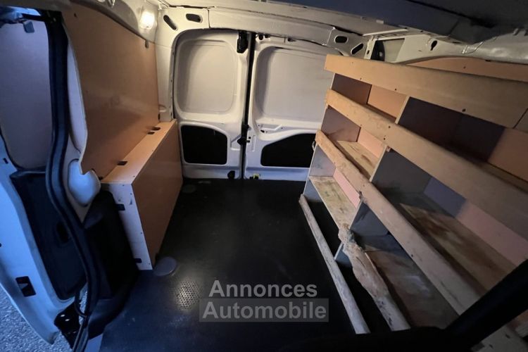 Citroen Berlingo Citroën 1.6 BlueHDi 100ch 1erMain 3Places Clim Régulateur Attelage - <small></small> 9.200 € <small>TTC</small> - #21