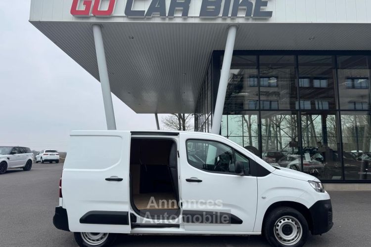 Citroen Berlingo 3 Places HDI 100CH Club Garantie 6 ans Apple Carplay Android auto GPS Climatisation 15P 269-HT mois - <small></small> 14.490 € <small>TTC</small> - #3