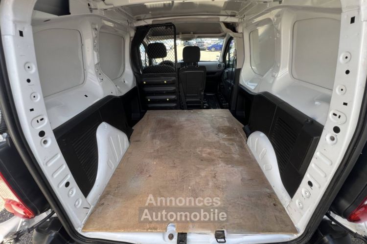 Citroen Berlingo Citroën II 1.6 BlueHDi 75ch 3Places Clim Régulateur 8250€ H.T. TVA20% - <small></small> 9.900 € <small>TTC</small> - #19