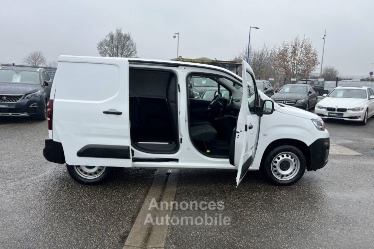 Citroen Berlingo Citroën III M BlueHDi 130ch 3Places 1erMain GPS Caméra CarPlay TVA20% 12,500€ H.T. - <small></small> 15.000 € <small>TTC</small> - #8