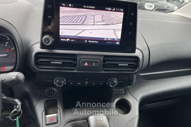 Citroen Berlingo Citroën III M BlueHDi 130ch 3Places 1erMain GPS Caméra CarPlay TVA20% 12,500€ H.T. - <small></small> 15.000 € <small>TTC</small> - #21