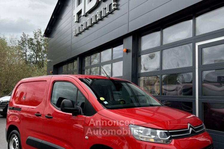 Citroen Berlingo Citroën Kasten Driver M 650 1.5 BlueHDi 130CV BVA8 E6dT / 13325 € HT / À PARTIR DE 192,02 € * - <small></small> 15.990 € <small>TTC</small> - #37