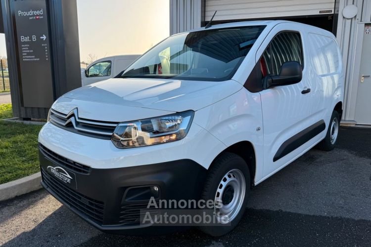 Citroen Berlingo Citroën M 650kg BlueHDi 100ch S&S Driver BVM5 TVA RECUP 1ère main 3 places Entretien complet  GPS Caméra AR + latérale Habillage bois Casier CarPlay & - <small></small> 13.990 € <small>TTC</small> - #1