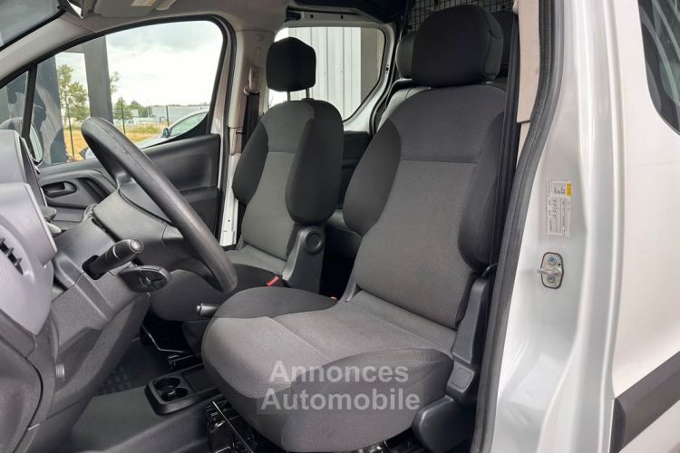 Citroen Berlingo Citroën XL 1.6 BlueHDi 100ch Confort Cabine Approfondie 5 Places TVA RECUPERABLE 1ère main Climatisation Radar de recul Régulateur Antibrouillards AV  - <small></small> 11.990 € <small>TTC</small> - #4