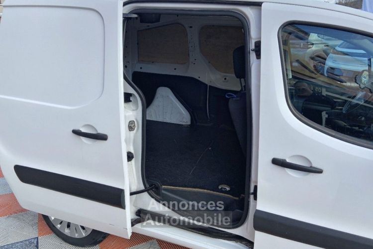 Citroen Berlingo FOURGON BlueHDi 100 Business GPS 3PL - <small></small> 14.450 € <small>TTC</small> - #18