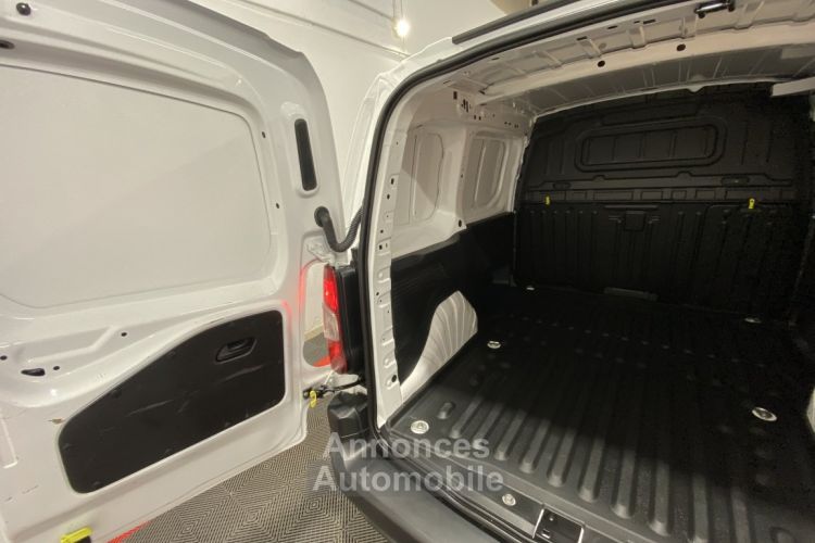 Citroen Berlingo FOURGON VAN 110 SetS BVM6 CLUB 3plc - <small></small> 13.990 € <small>TTC</small> - #18