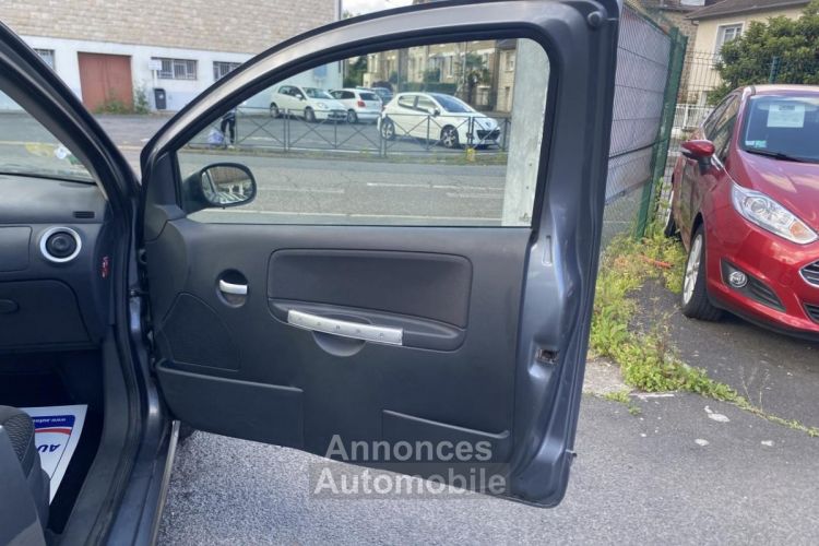 Citroen C2 1.1i - 61 Airplay + Clim - <small></small> 5.990 € <small>TTC</small> - #28