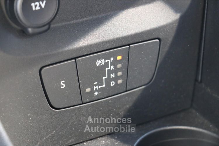 Citroen C3 1.2 PureTech 12V - 110 S&S BV EAT6 BERLINE Shine PHASE 2 - <small></small> 14.900 € <small>TTC</small> - #29