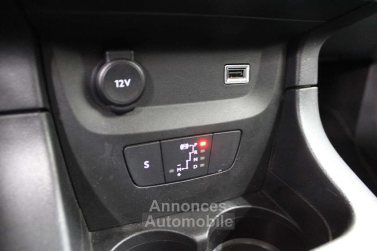 Citroen C3 1.2 PureTech Shine ~ Camera CarPlay Navi Top - <small></small> 12.990 € <small>TTC</small> - #19