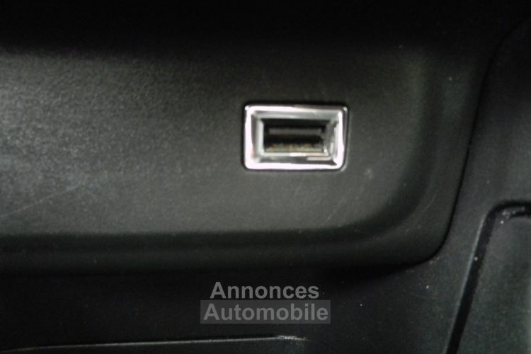 Citroen C3 1.2i PureTech Shine (navi Clim Pdc Appel Car Play) - <small></small> 10.800 € <small></small> - #22