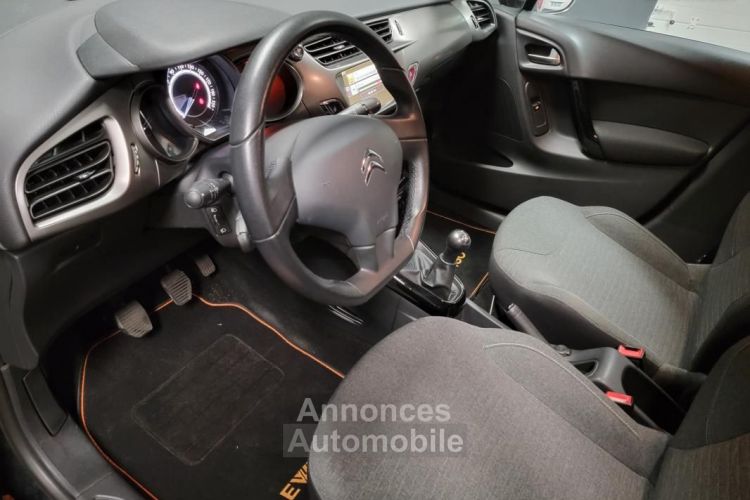 Citroen C3 Citroën 1.2 VTI 82ch FEEL EDITION suivi complet - <small></small> 5.990 € <small>TTC</small> - #20