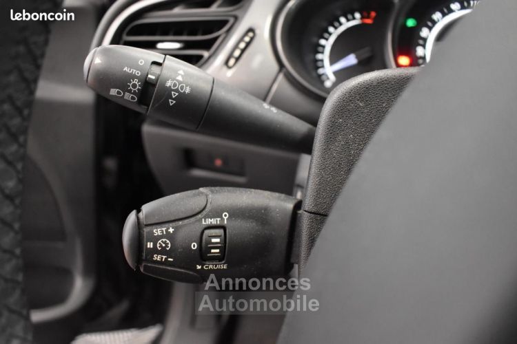 Citroen C3 Citroën GENERATION-II 1.2 PURETECH 82ch EXCLUSIVE SUIVI GARANTIE 6 A 60 MOIS - <small></small> 7.490 € <small>TTC</small> - #16