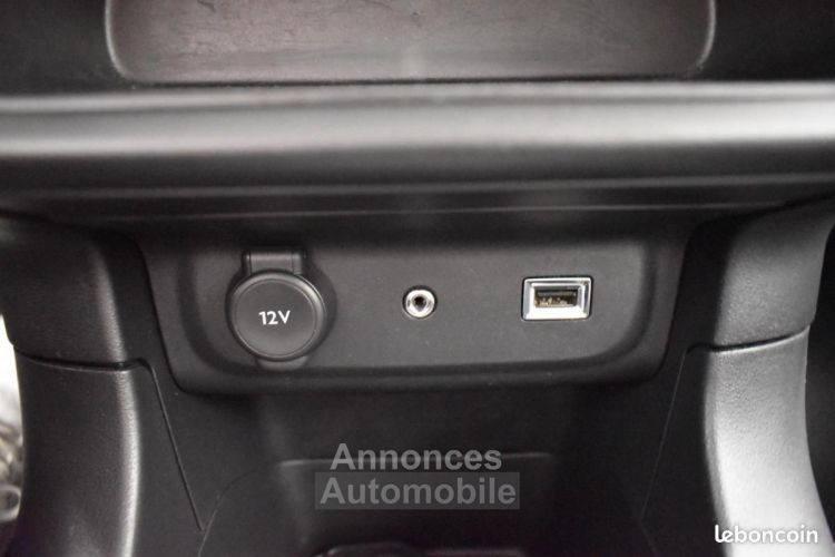 Citroen C3 Citroën GENERATION-III 1.2 PURETECH 80ch SHINE CAMERA DE RECUL CARPLAY SUIVI GARANTIE 6 à 60... - <small></small> 11.990 € <small>TTC</small> - #16