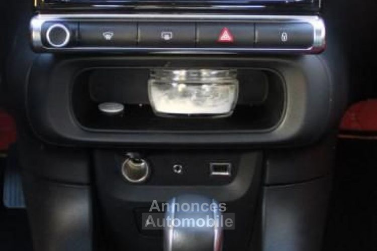 Citroen C3 Citroën III 1.2 PureTech 110 ch SHINE S&S EAT6 DISTRIBUTION A JOUR APPLE CARPLAY ANDROID AUTO - <small></small> 10.990 € <small>TTC</small> - #17